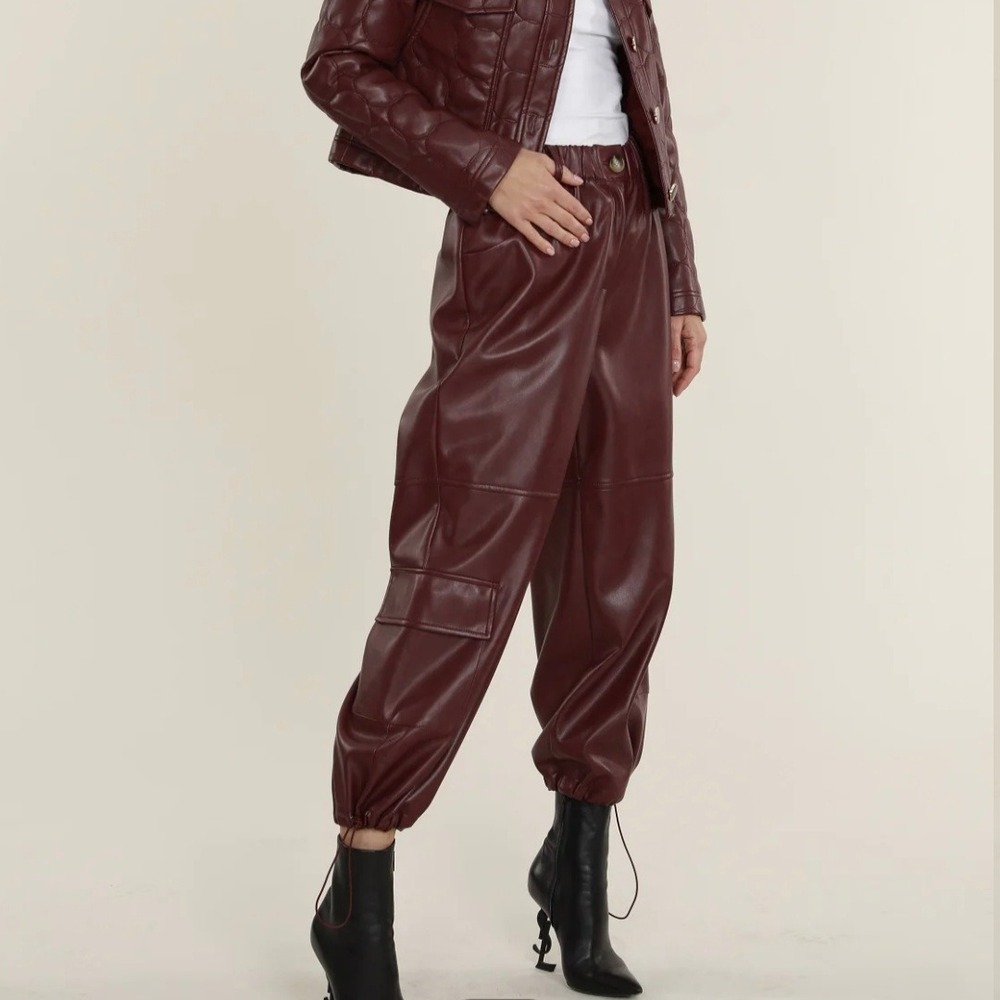 Dolce Cabo Burgundy Faux Leather Cargo Joggers Fleece Lined Pants Size L